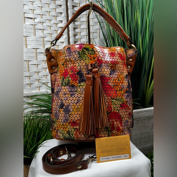 Excellent Patricia Nash Otavia Bucket CrossbodyPerforated Rainforest